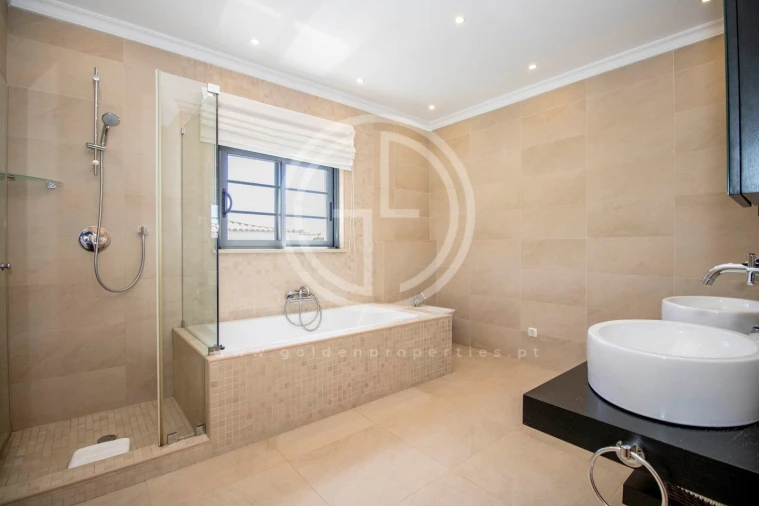 Moradia T5 para Arrendamento férias em Almancil Foto 18