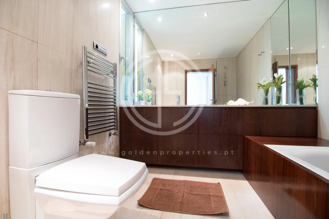 Moradia T5 para Arrendamento férias em Quarteira Foto 14