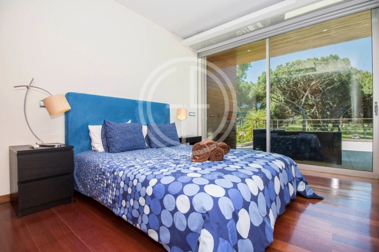 Moradia T5 para Arrendamento férias em Quarteira Foto 12