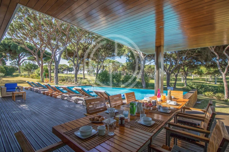 Moradia T5 para Arrendamento férias em Quarteira Foto 28