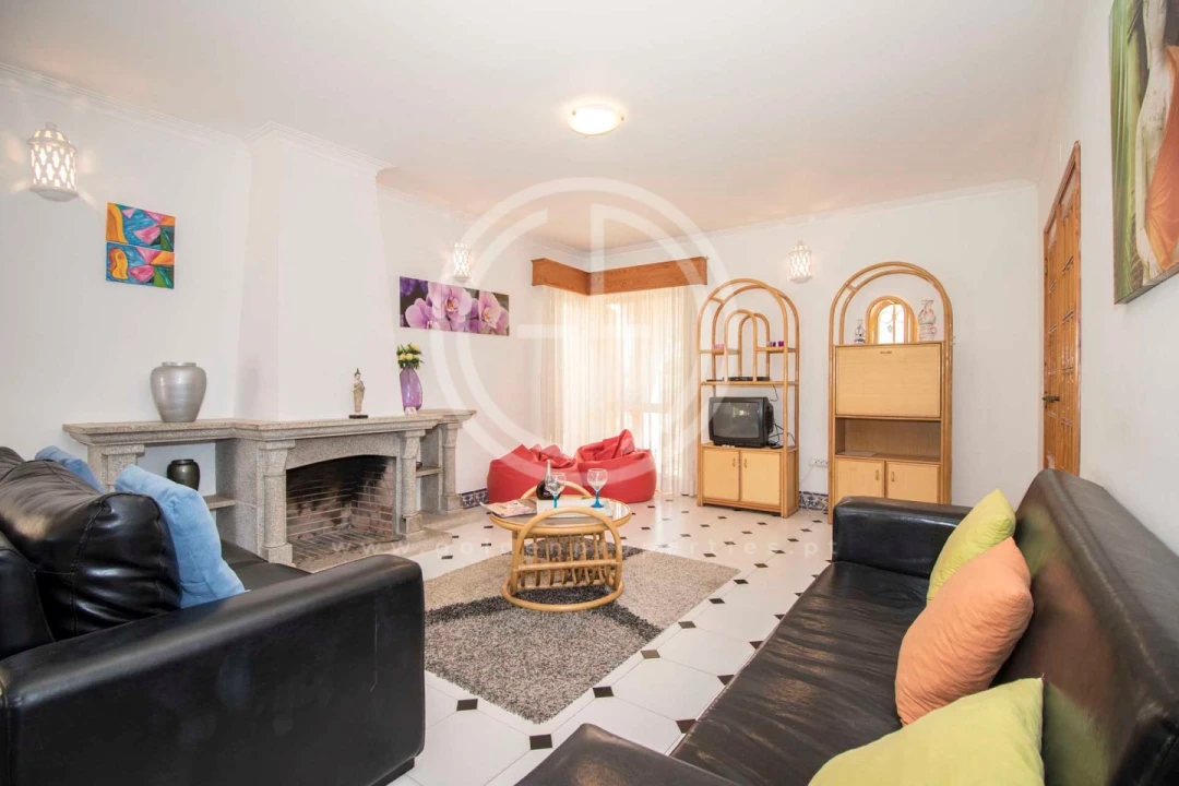 Moradia T4 para Arrendamento férias em Quarteira Foto 2