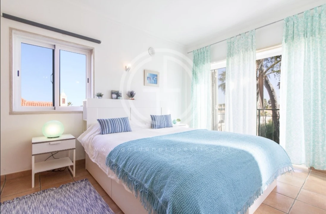 Moradia T4 para Arrendamento férias em Almancil Foto 14