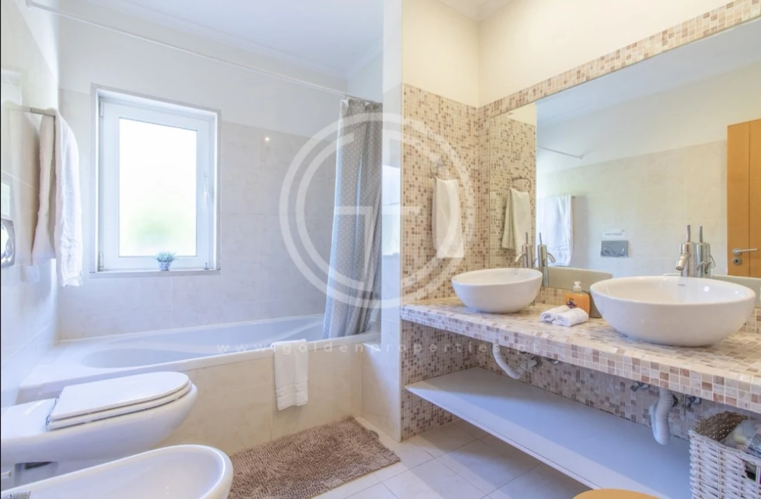 Moradia T4 para Arrendamento férias em Almancil Foto 18