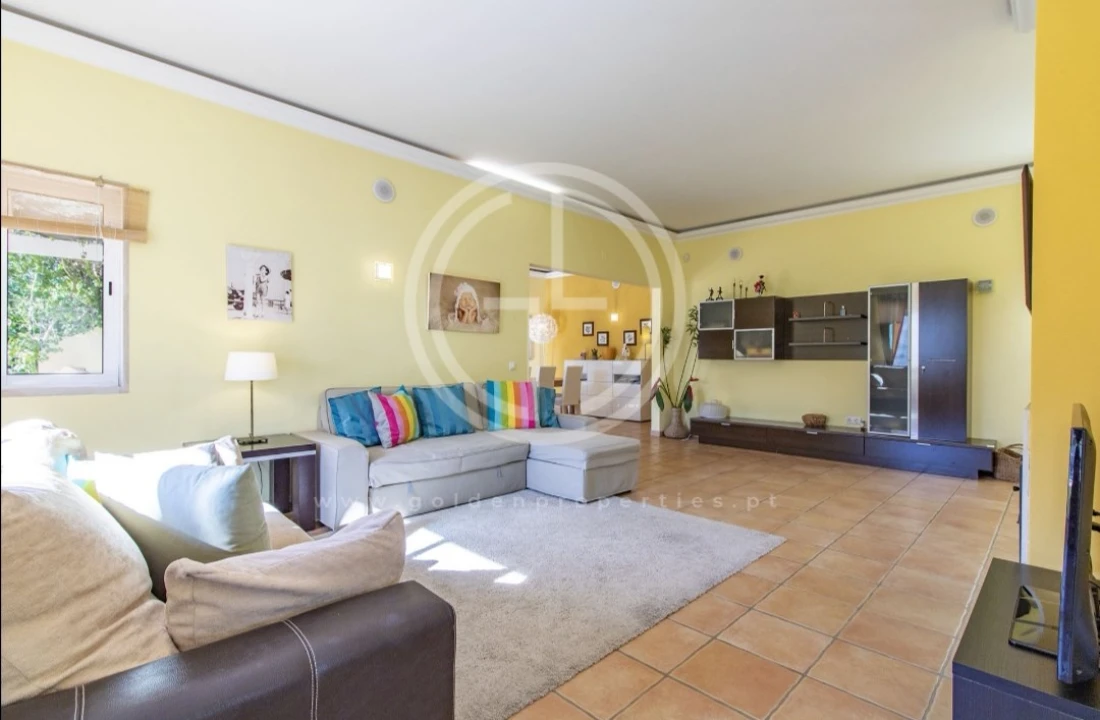 Moradia T4 para Arrendamento férias em Almancil Foto 9