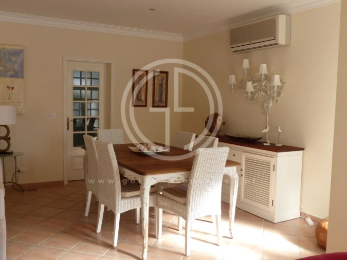 Moradia T3 para Arrendamento férias em Almancil Foto 5