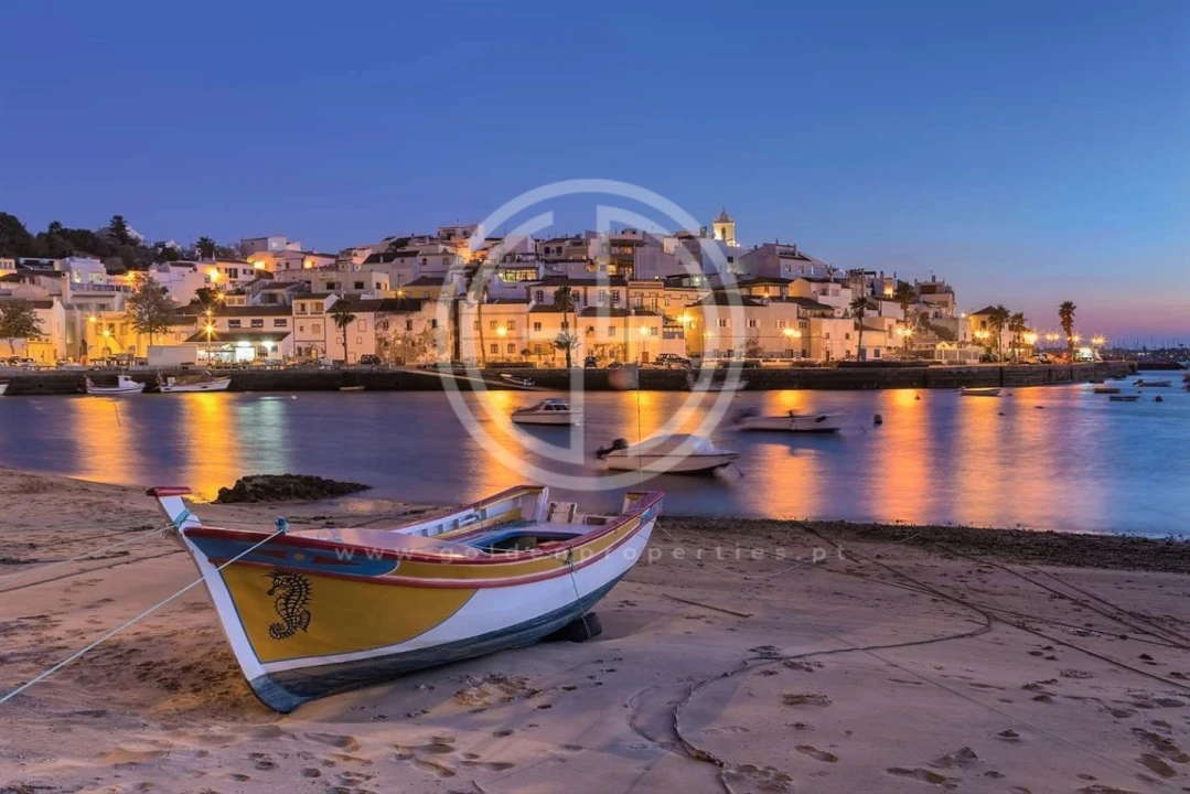 Terreno para Venda em Ferragudo Foto 1