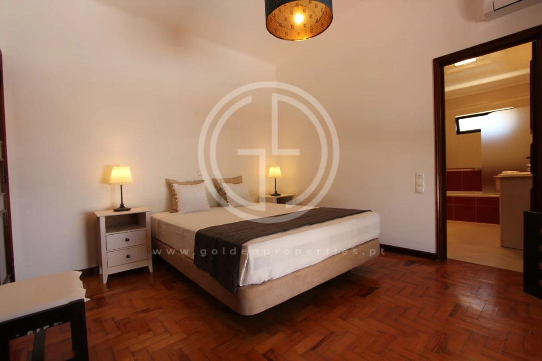 Moradia T4 para Arrendamento férias em Almancil Foto 6