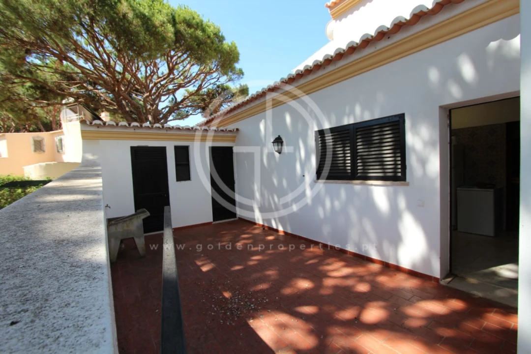 Moradia T4 para Arrendamento férias em Almancil Foto 28