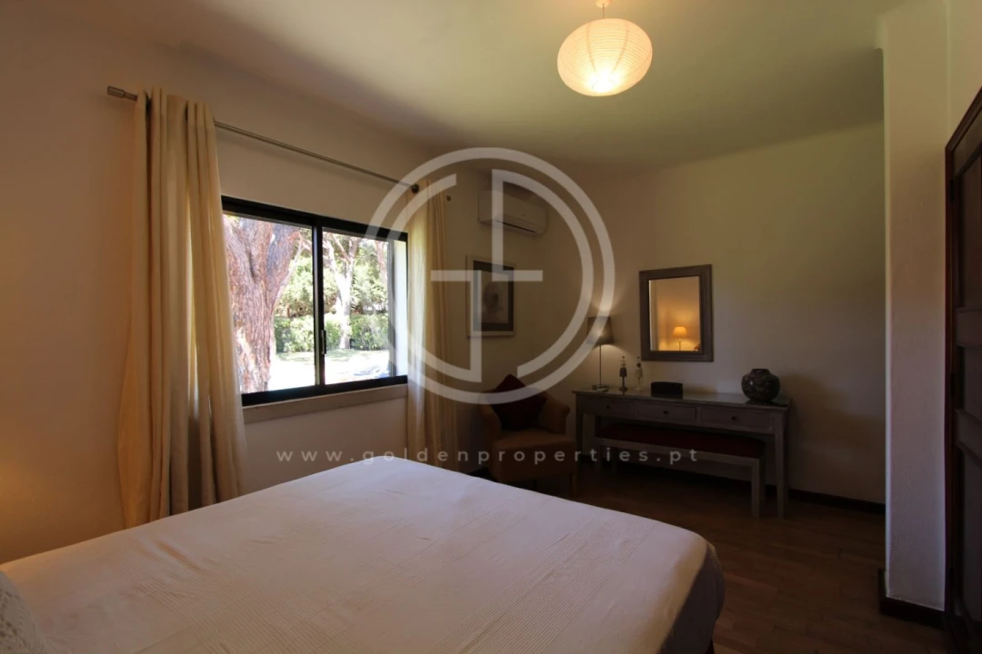 Moradia T4 para Arrendamento férias em Almancil Foto 5