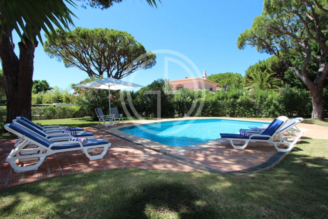 Moradia T4 para Arrendamento férias em Almancil Foto 22