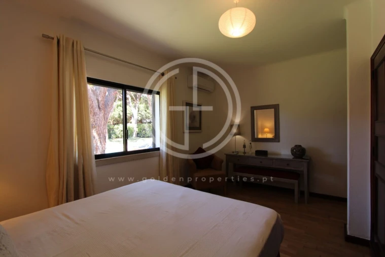 Moradia T4 para Arrendamento férias em Almancil Foto 5