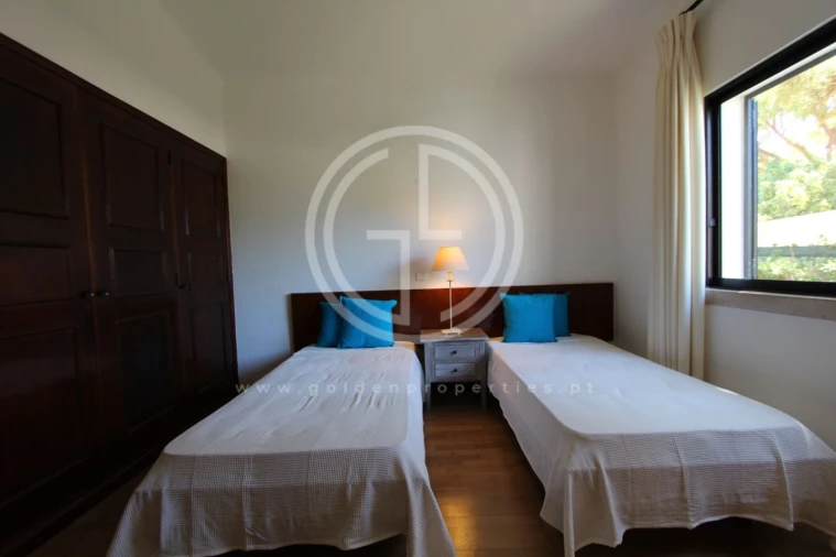 Moradia T4 para Arrendamento férias em Almancil Foto 11