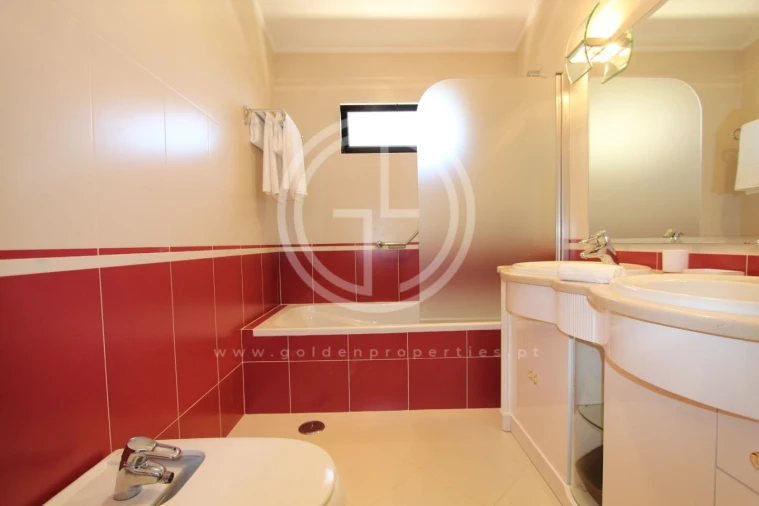 Moradia T4 para Arrendamento férias em Almancil Foto 18