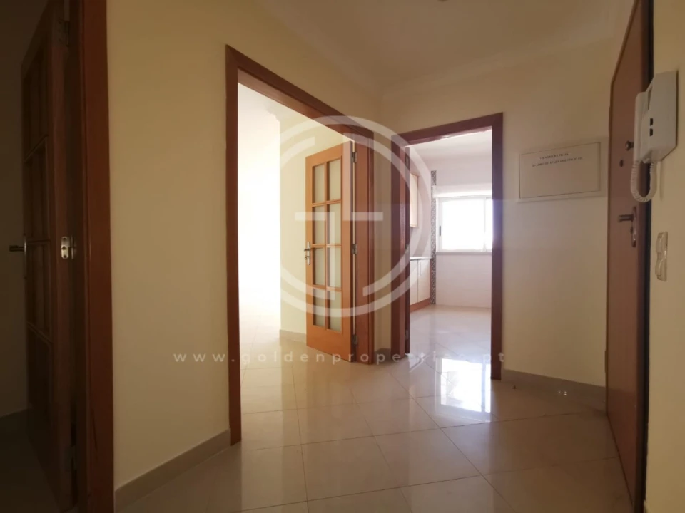 Apartamento T3 para Venda em Quarteira Foto 13