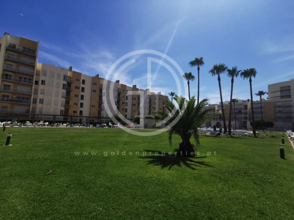 Apartamento T3 para Venda em Quarteira Foto 17