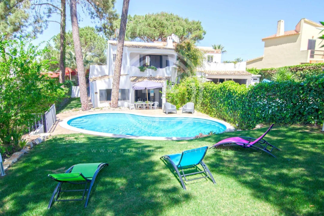 Moradia T3 para Arrendamento férias em Quarteira Foto 1