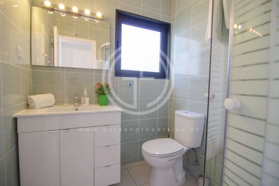 Moradia T3 para Arrendamento férias em Quarteira Foto 11