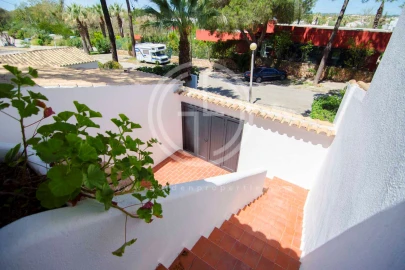 Moradia T3 para Arrendamento férias em Quarteira