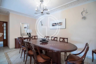 Moradia T5 para Arrendamento férias em Quarteira