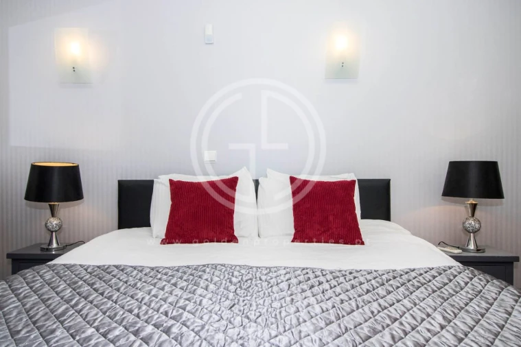 Moradia T5 para Arrendamento férias em Quarteira Foto 7