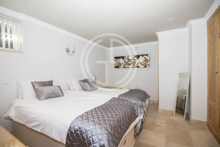 Moradia T5 para Arrendamento férias em Quarteira Foto 8