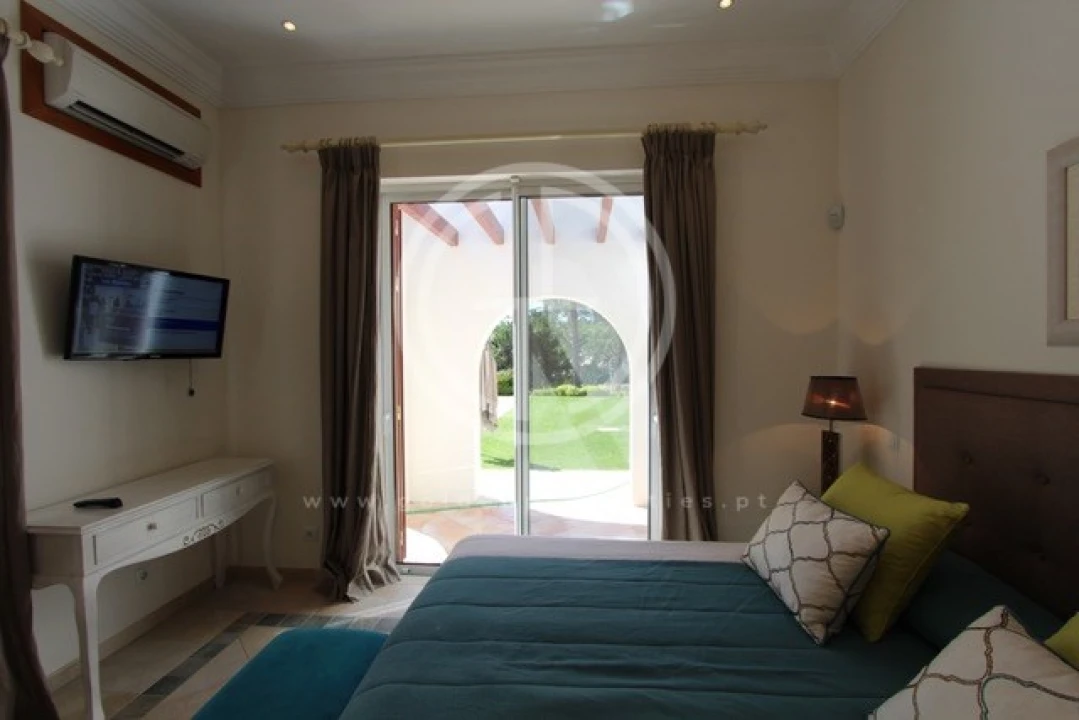 Moradia T6 para Arrendamento férias em Almancil Foto 21