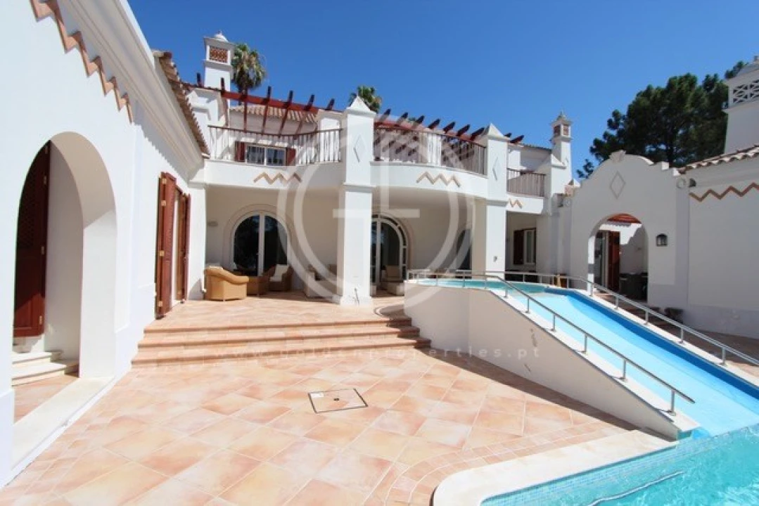 Moradia T6 para Arrendamento férias em Almancil Foto 40