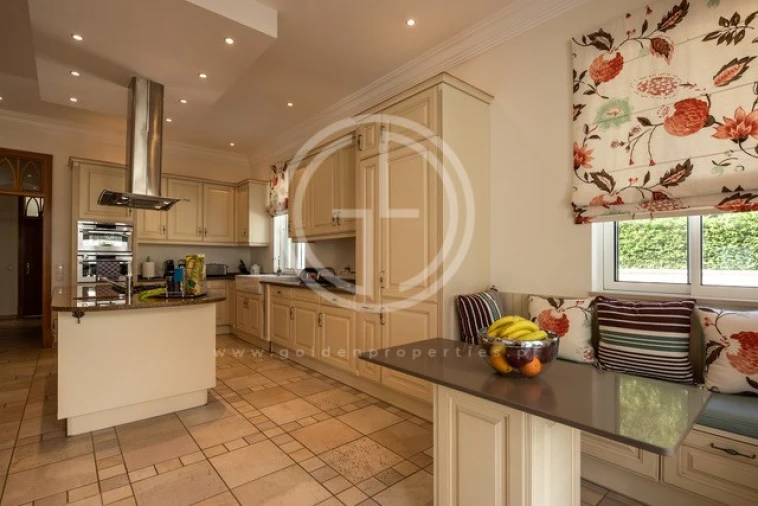 Moradia T6 para Arrendamento férias em Almancil Foto 8