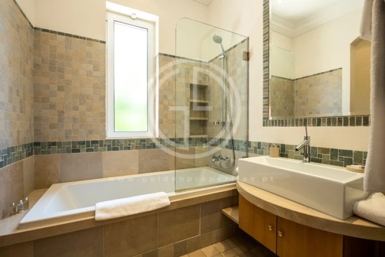 Moradia T6 para Arrendamento férias em Almancil Foto 13