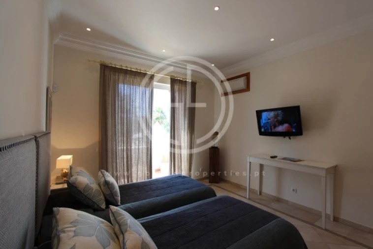 Moradia T6 para Arrendamento férias em Almancil Foto 22