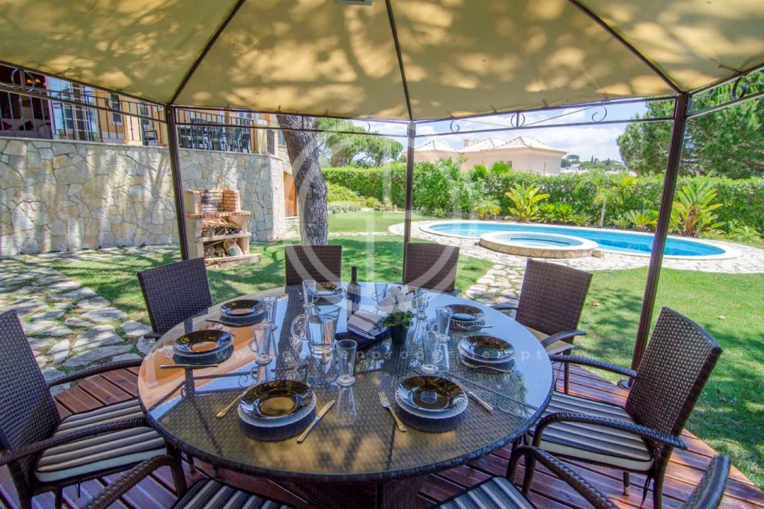 Moradia T6 para Arrendamento férias em Almancil Foto 23