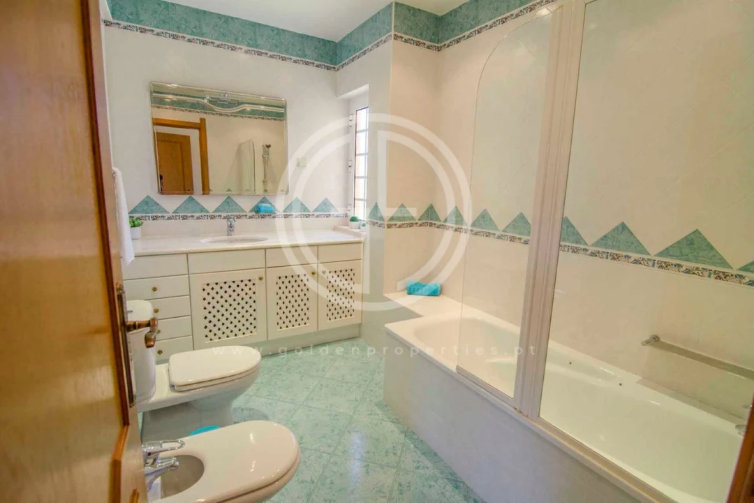 Moradia T6 para Arrendamento férias em Almancil Foto 21