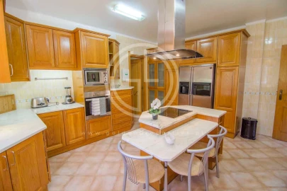 Moradia T6 para Arrendamento férias em Almancil