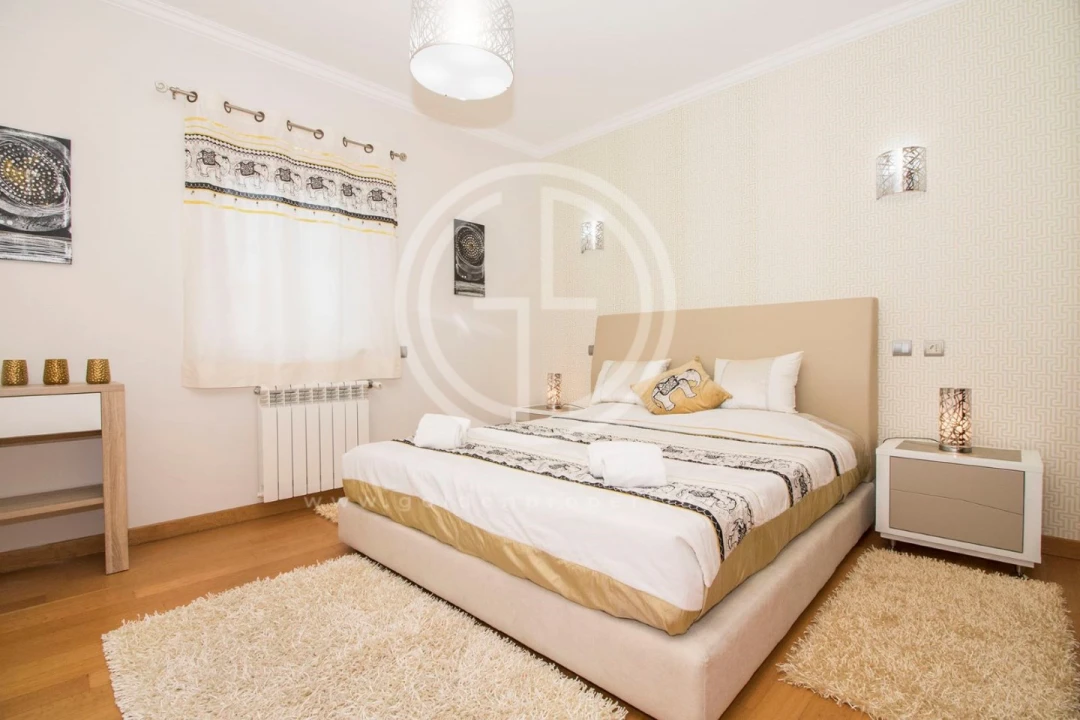 Moradia T5 para Arrendamento férias em Almancil Foto 12