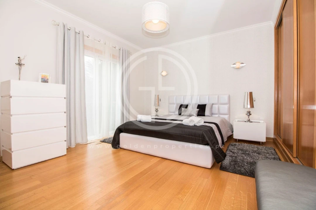 Moradia T5 para Arrendamento férias em Almancil Foto 7