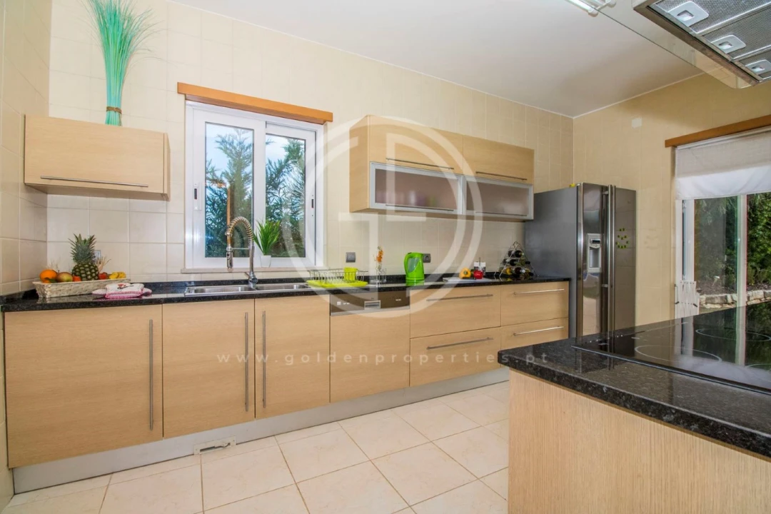 Moradia T5 para Arrendamento férias em Almancil Foto 13