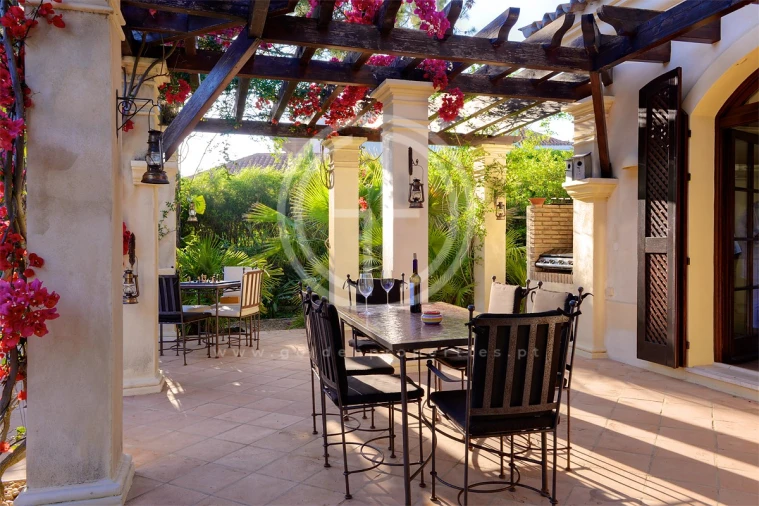 Moradia T6 para Arrendamento férias em Almancil Foto 11