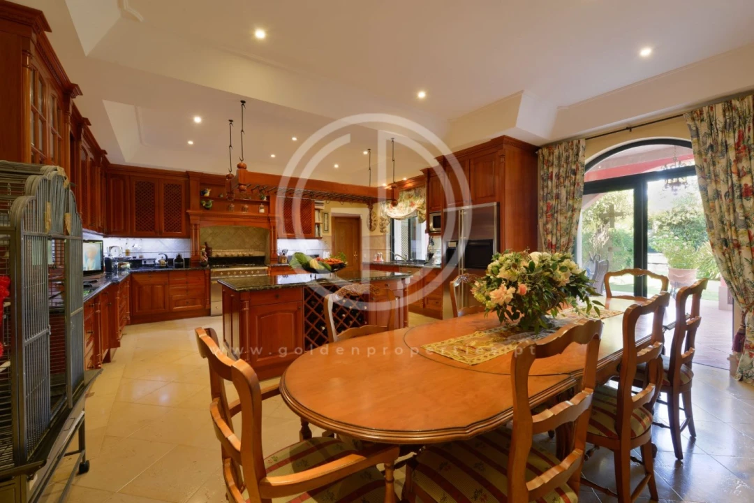 Moradia T5 para Arrendamento férias em Almancil Foto 18