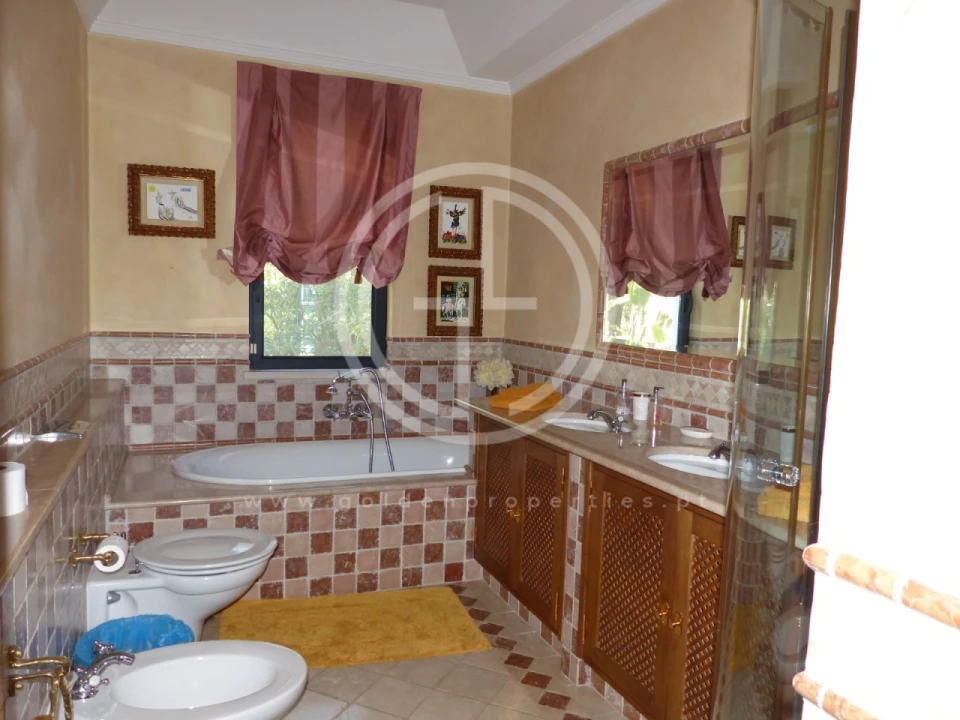 Moradia T5 para Arrendamento férias em Almancil Foto 20