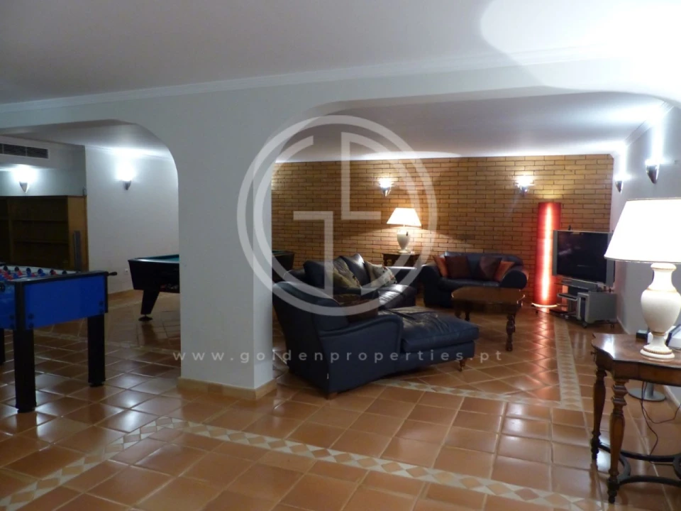 Moradia T5 para Arrendamento férias em Almancil Foto 25