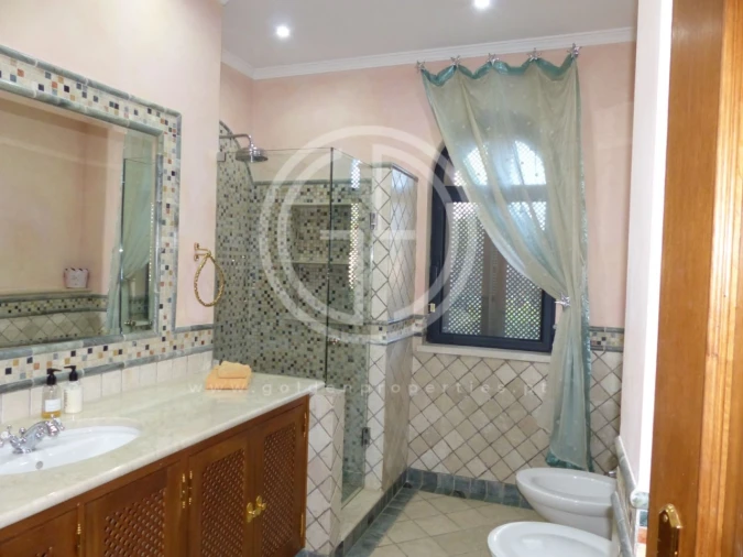 Moradia T5 para Arrendamento férias em Almancil Foto 22