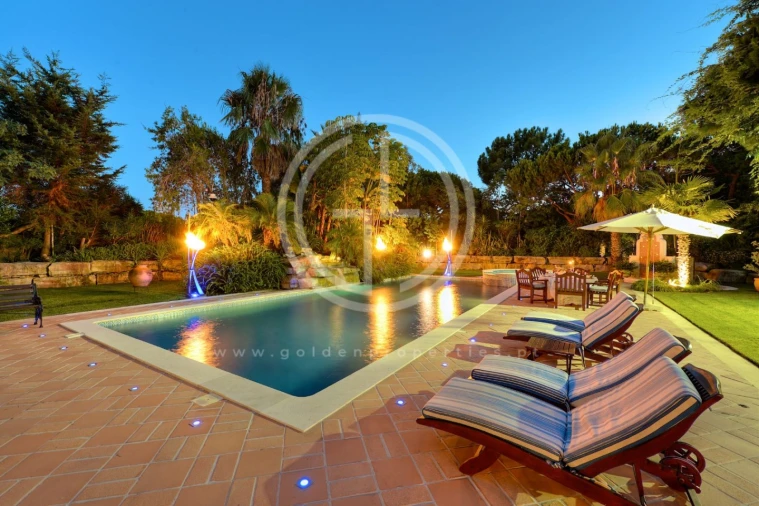 Moradia T5 para Arrendamento férias em Almancil Foto 28