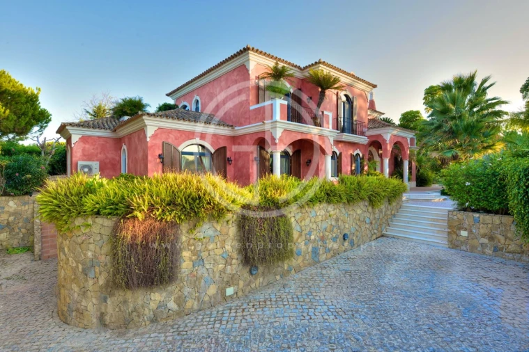 Moradia T5 para Arrendamento férias em Almancil Foto 32