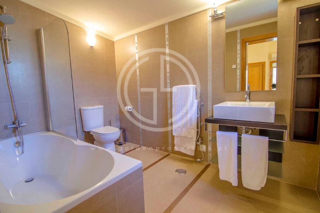 Moradia T4 para Arrendamento férias em Loule (São Clemente) Foto 14