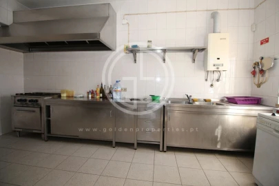 Loja para Venda em Albufeira e Olhos de Água