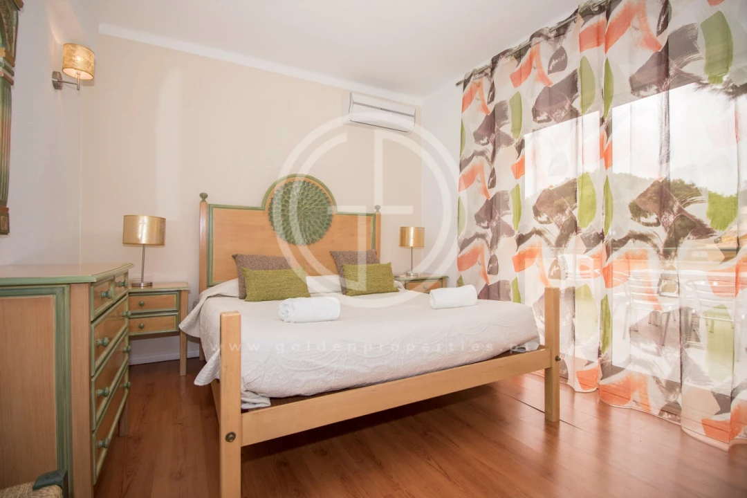 Moradia T7 para Arrendamento férias em Quarteira Foto 10