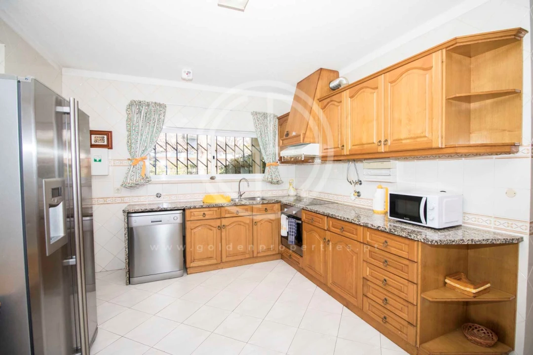 Moradia T7 para Arrendamento férias em Quarteira Foto 15