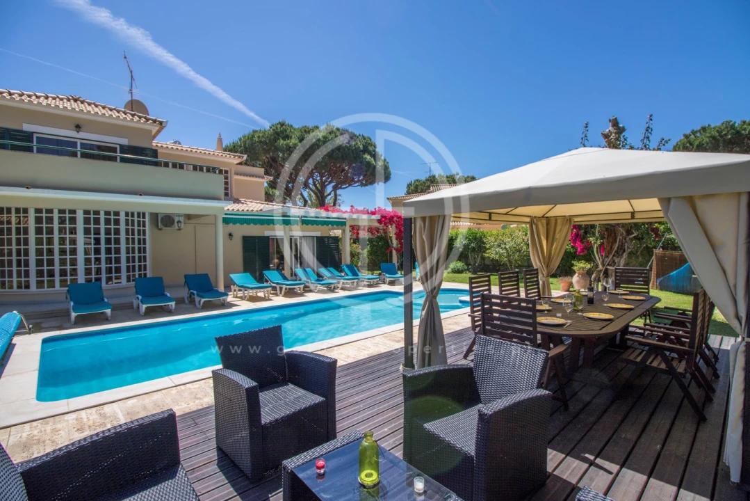 Moradia T7 para Arrendamento férias em Quarteira Foto 30