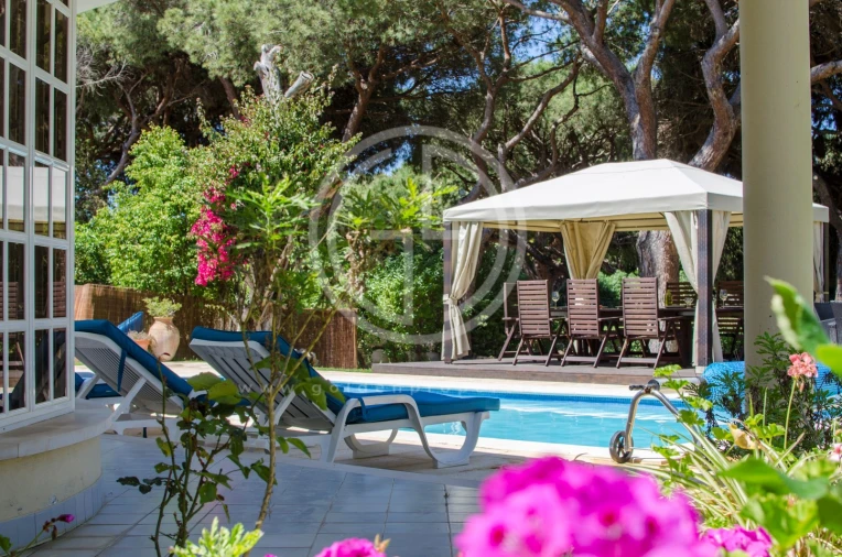 Moradia T7 para Arrendamento férias em Quarteira Foto 32