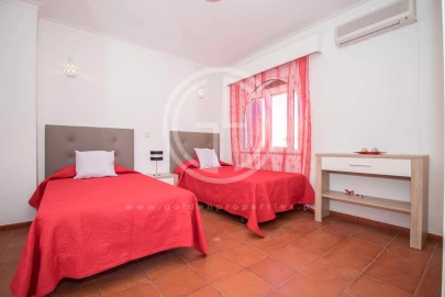 Moradia T4 para Arrendamento férias em Quarteira